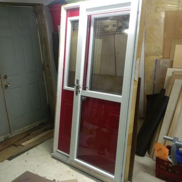 Residential Sidelight Door with Screen Door