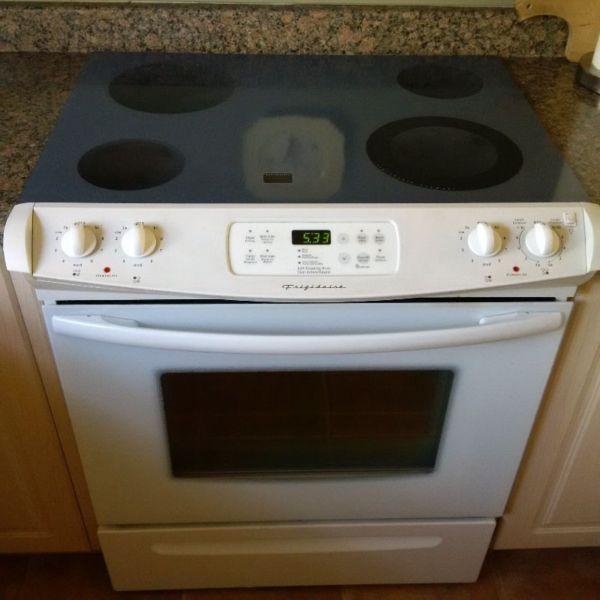 Great Frigidaire stove