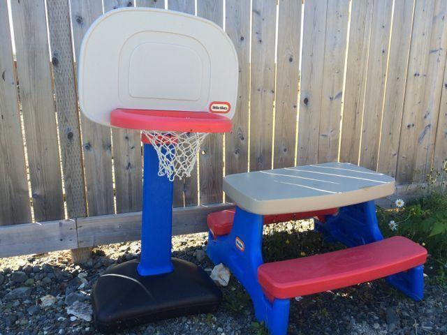 Little Tikes Basketball Net and Picnic Table