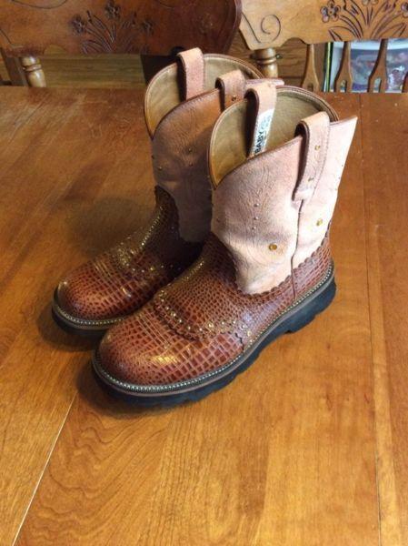 Womens size 11 Ariat western boots
