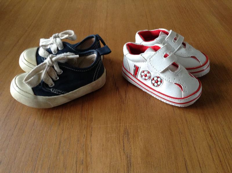 Boys Shoes (Toddler Age 12-18M) -size 4