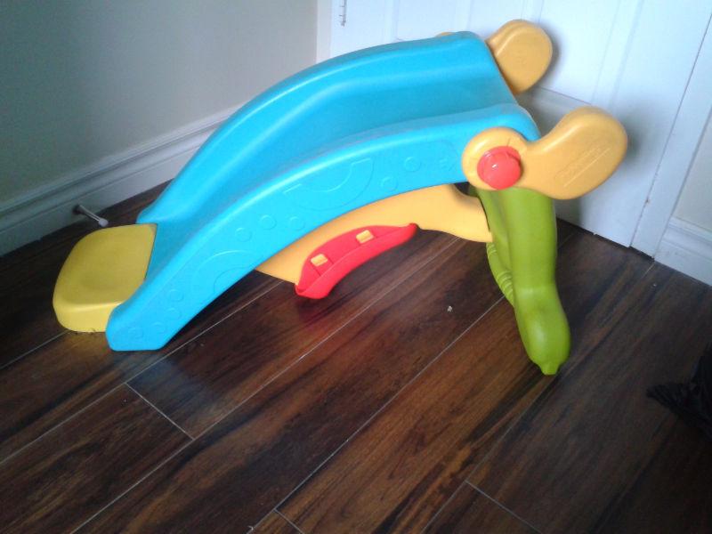 FISHER PRICE 2 IN 1- SLIDE TO ROCKER