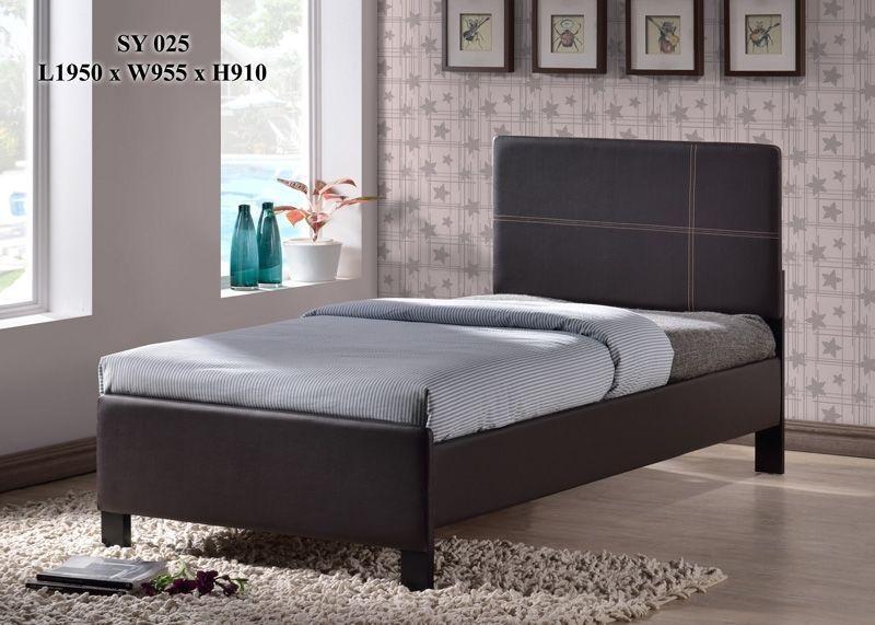 QUEENSIZE LEATHER BED NO BOX SPRING REQUIRED $169