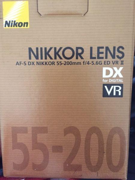 !!!!!! Brand new Nikon 55-200mm VR Lens !!!!