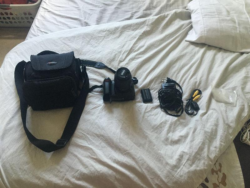 Nikon D50 -Barely Used All Parts Included plus Camera Bag