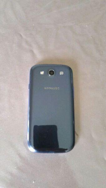 16GB Samsung S3 ( unlocked )
