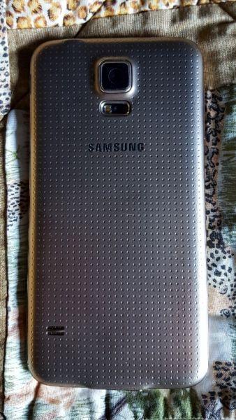 Gold Samsung Galaxy S5 (16Gb)