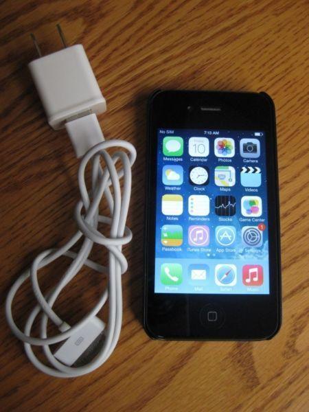 iPhone 4 Rogers - mint condition - 16 GB- works great