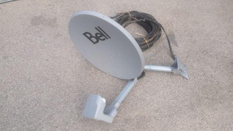 Bell dish double receiver HD with lots of cable