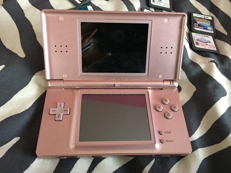 Nintendo DS Lite with Games PERFECT FOR GIRL