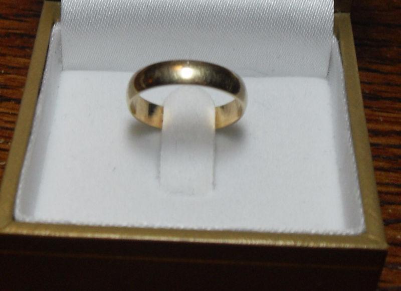 0kt Yellow Gold 3mm 
