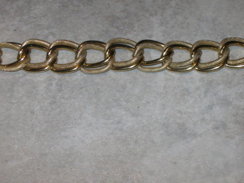 ..CLASSY GOLD METAL CHAIN-STYLE DOUBLE-LINK BELT