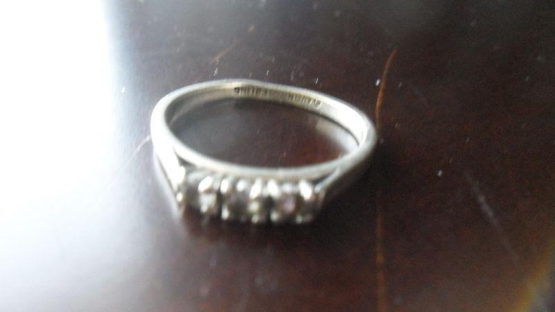 Vintage sterling silver ring