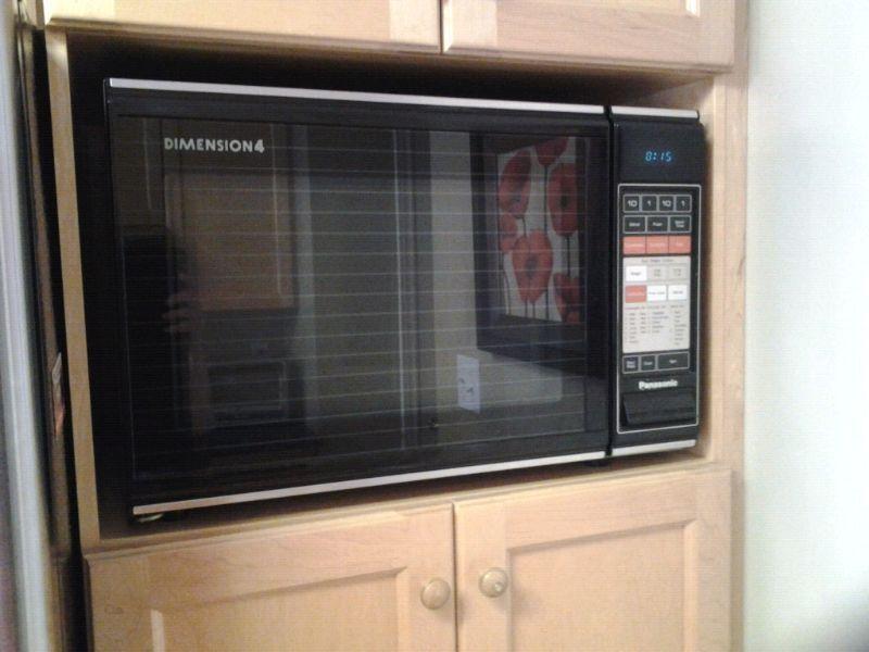 Confection/Microwave Oven