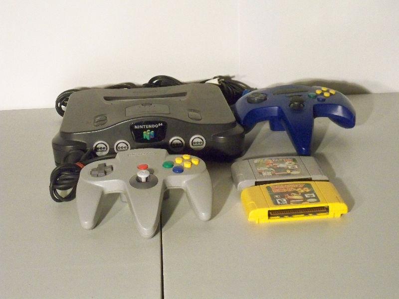 Nintendo 64 with two controllers, Mariokart 64, Donkey Kong 64