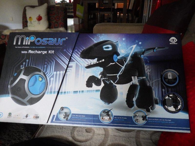 MiPosaur by WowWee with recharge kit