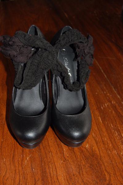 Black High Heel Shoes. NEVER WORN