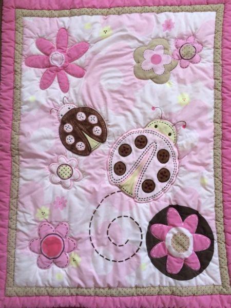 Wanted: Baby girls bedding set