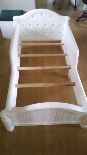 Graco toddler bed. Perfect condition