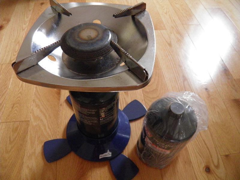 Gas stove for camping