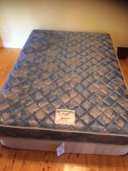 Double Mattress and Box Spring