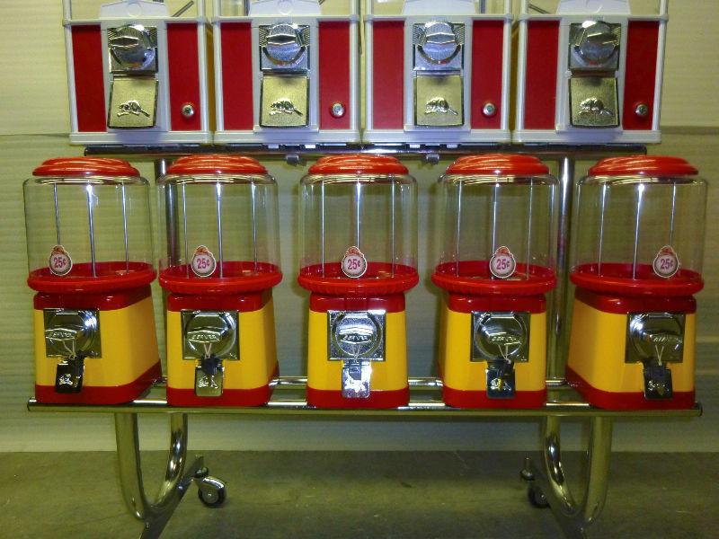Beaver Gumball Vending Machine Candy Capsule Rack