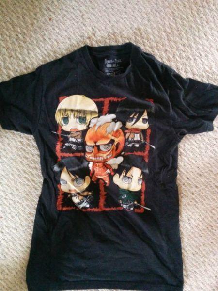 Attack on titan T-shirt (small)