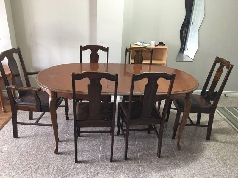 Antique dining table 6 persons
