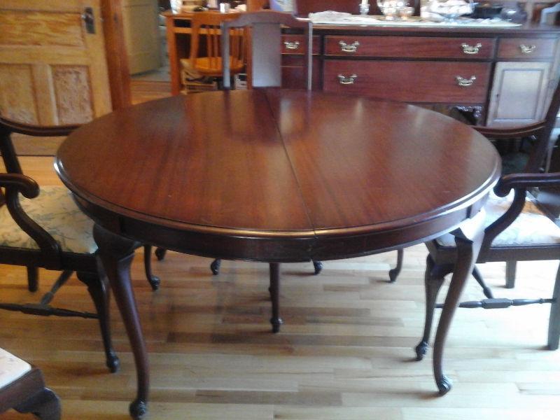 Antique dining table cherry