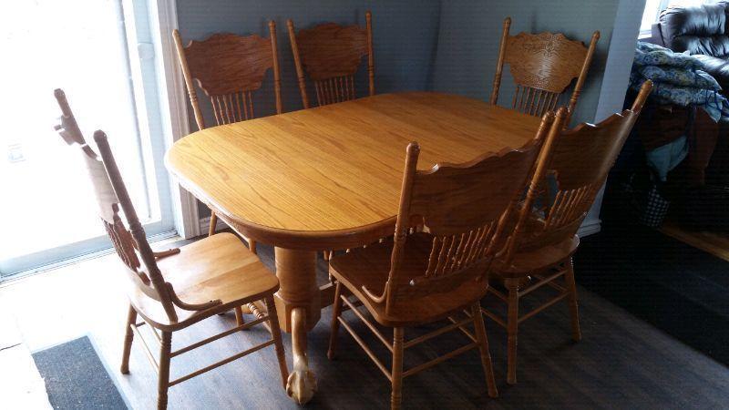 Large eagle claw foot table