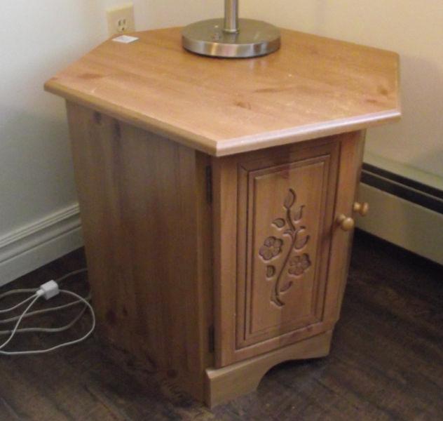 End Table Grab for Sale