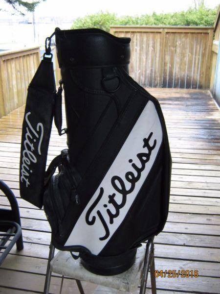 Titleist Mid-size Leather Staff Bag (Like New Condition)