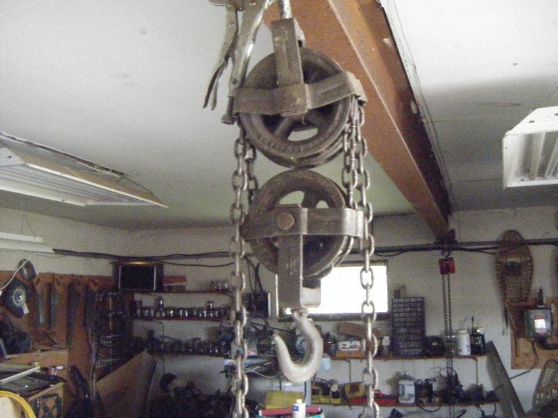Vintage Differential Hoist