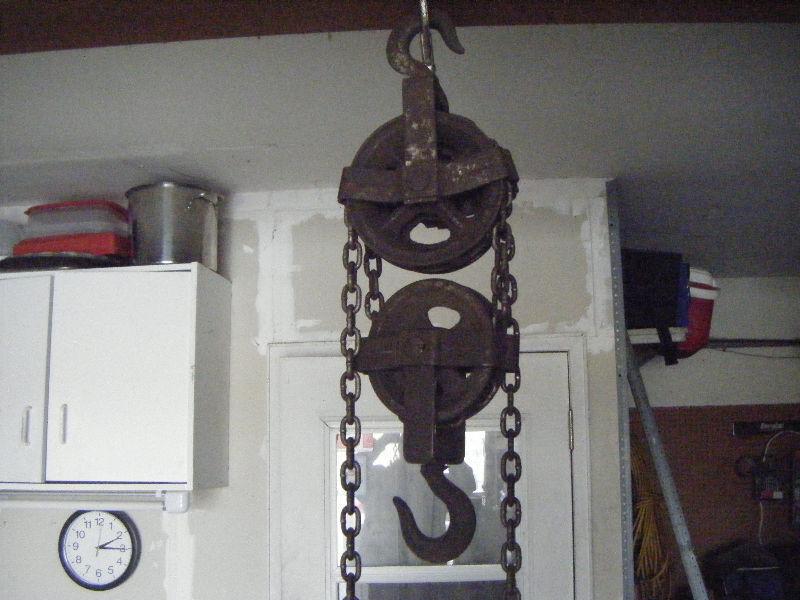 Vintage Differential Hoist