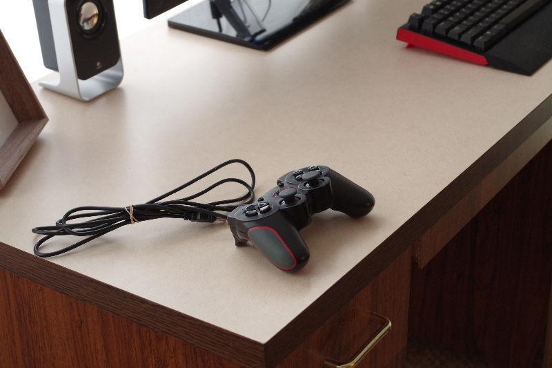 Two controllers for Ps3 and computer