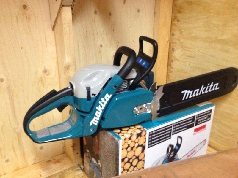 Makita 5121 50cc Pro Chainsaw