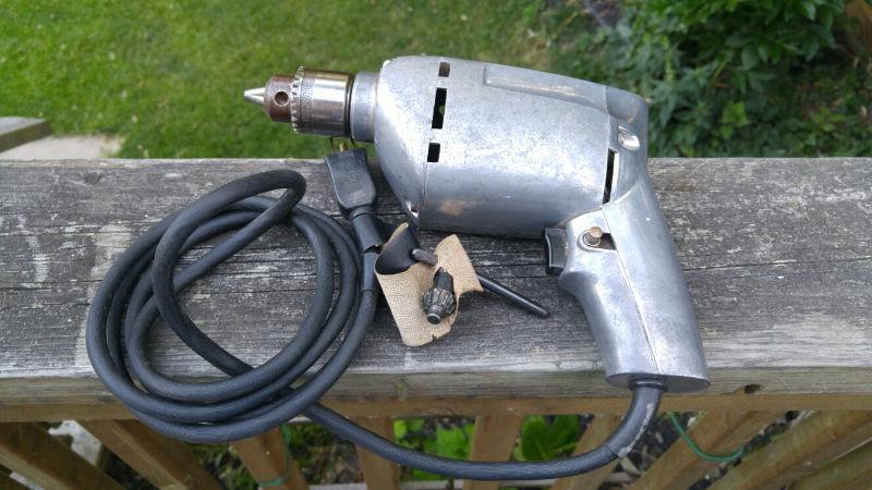 STANLEY 3/8 METAL ELECTRIC DRILL WITH CHUCK KEY (VINTAGE)