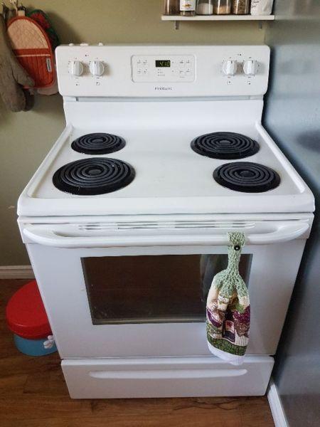 30 Inch Frigidaire Self Clean Stove