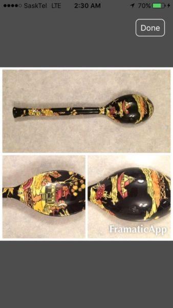 ANTIQUE GLASS DECORATIVE SPOON HAND PAINTED . PRE 1950's