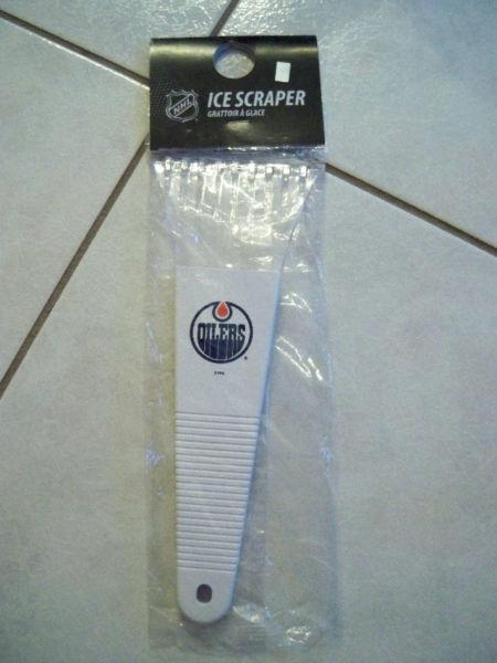 OILERS ICE SCRAPPER--NEW--