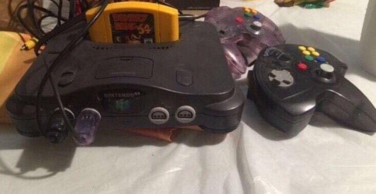 NINTENDO 64 GREAT CONDITION+EXPANSION PACK & 2 CONTROLLERS