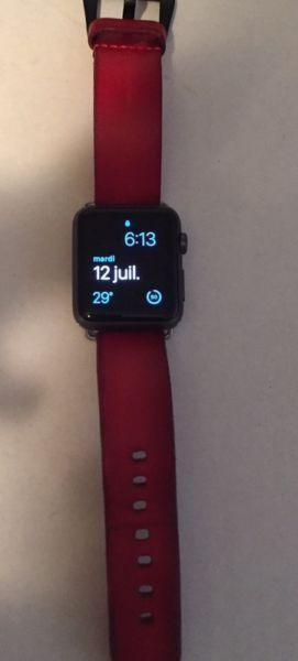 Apple Watch 42 mm négociable