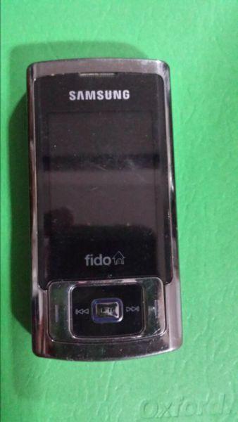 A vendre cell Samsung SGH-F266 (Fido)