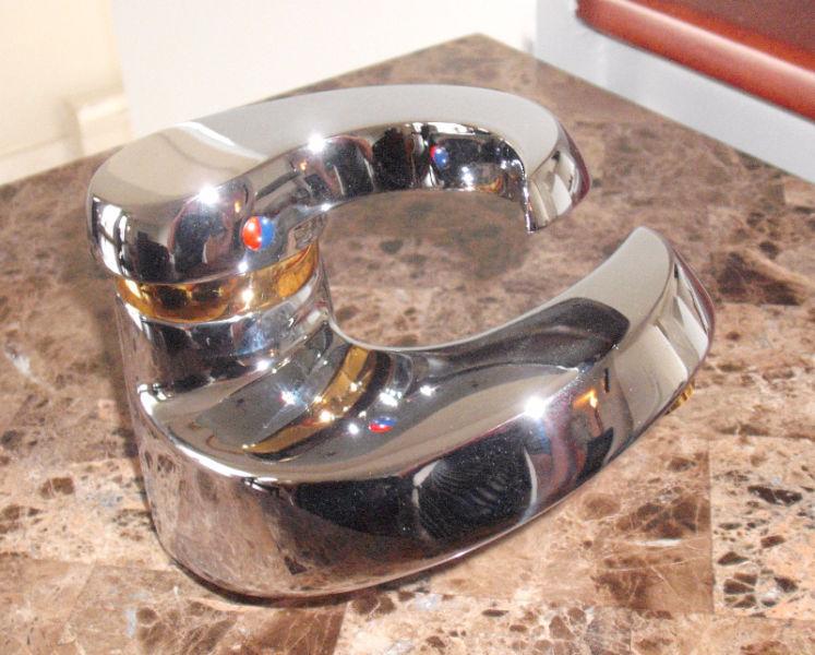 Robinet haut de gamme salle de bain chrome et laiton massif