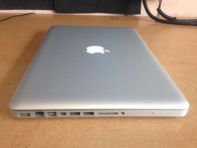 MID-2012 Macbook pro unibody i5-3210M memoire 8gb 750GB HDD