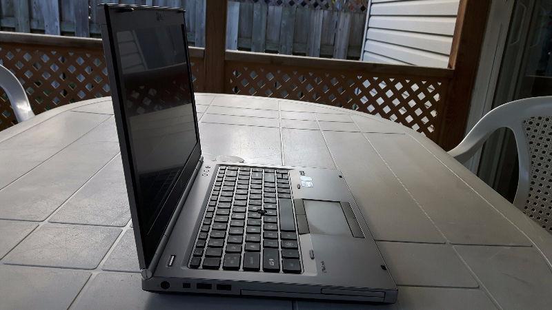 Puissant laptop HP Elitebook i5, 4GB 320GB Win 10 Pro