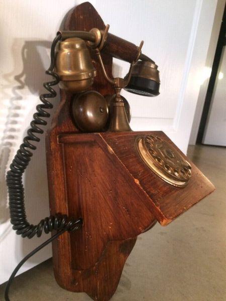 Téléphone antique fonctionnel