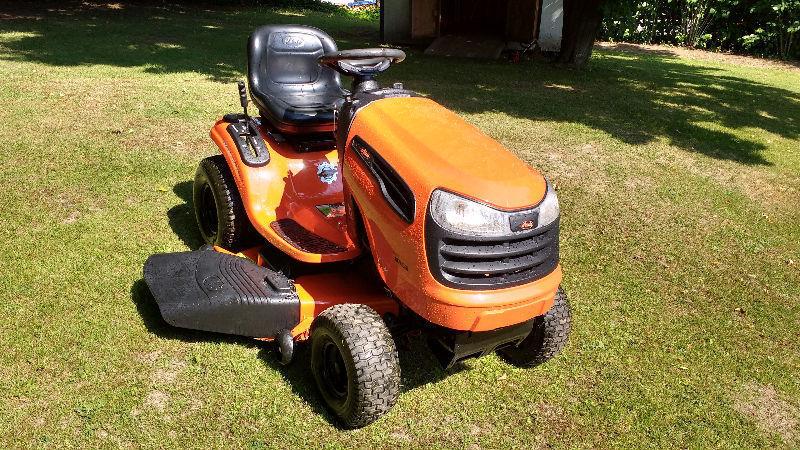 TRACTEUR ARIENS 22-46 2014 VENTE OU ÉCHANGE CONTRE VTT 4X4