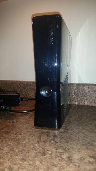 Xbox 360 slim noire - 250GB - Manette prestige edition - Kinect