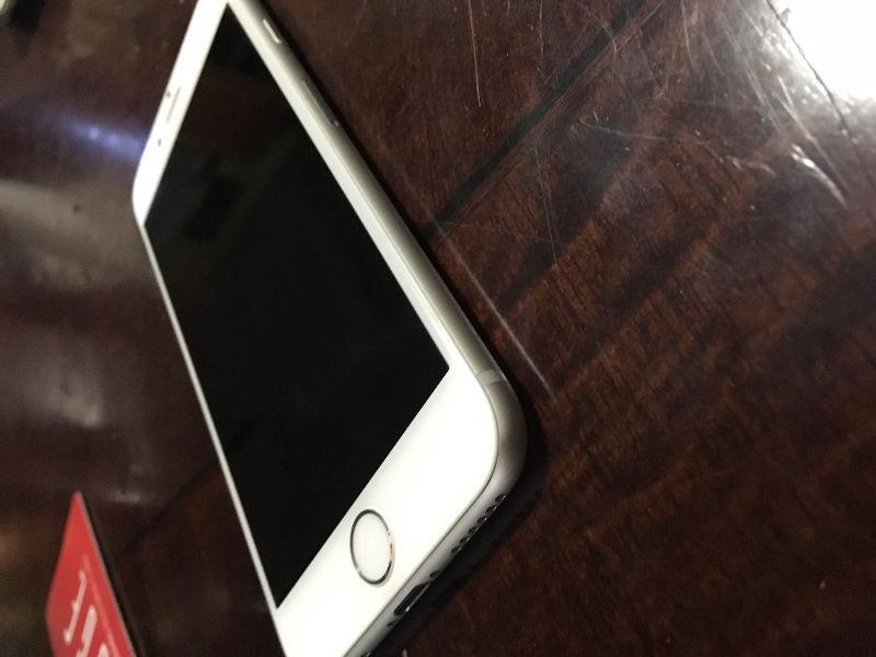 iPhone 6. 16gb . White and Silver